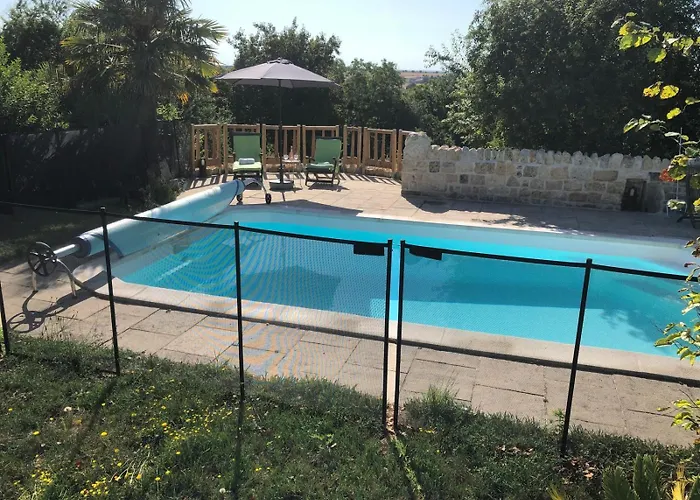 Le Jardin Des Bosquets Bed & Breakfast 3*